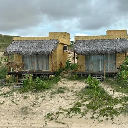Bangalo Encantador Praia Da Baleia Itapipoca Exterior photo